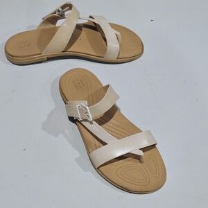 CROCS Elegant Cream Sandals Size 7